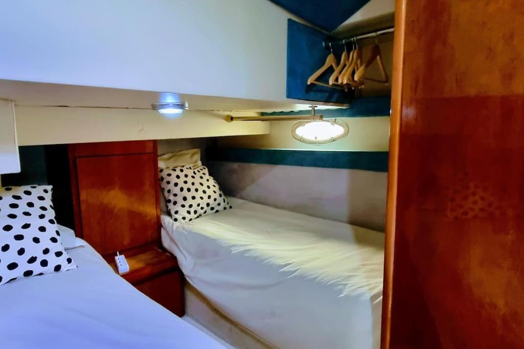 L'ipanema Sejour Original 2 Sur Bateau A Quai, Parking Prive * Sète